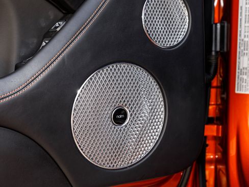 Used 2021 Bentley Bentayga image 28