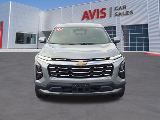 Used 2025 Chevrolet Equinox LT AWD/4WD image 2