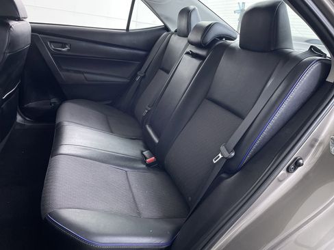 Used 2018 Toyota Corolla SE FWD image 19