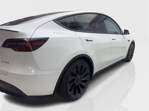 Used 2022 Tesla Model Y Performance image 13
