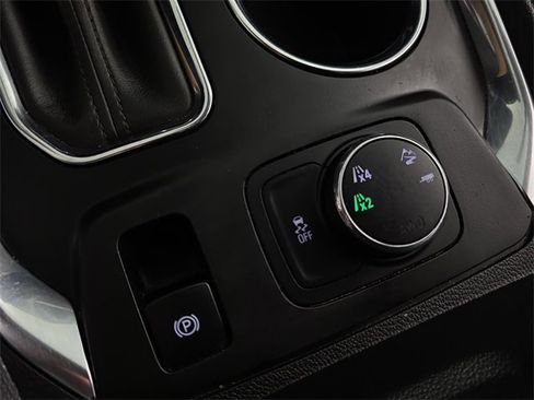 Used 2019 Chevrolet Traverse RS image 16