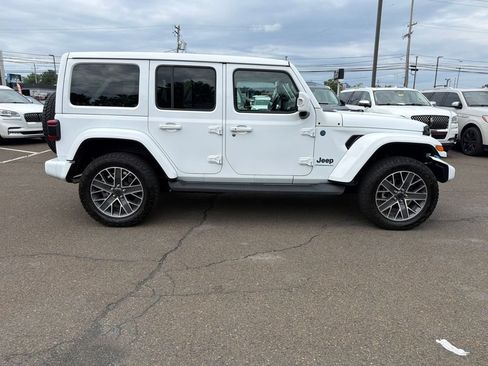 Used 2024 Jeep Wrangler High Altitude AWD/4WD image 8