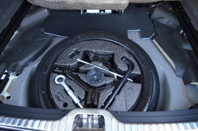 Used 2015 Volvo XC60 T5 Premier w/ Proximity Package FWD image 40