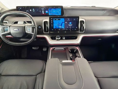 Used 2025 Ford Expedition Max Platinum AWD/4WD image 26
