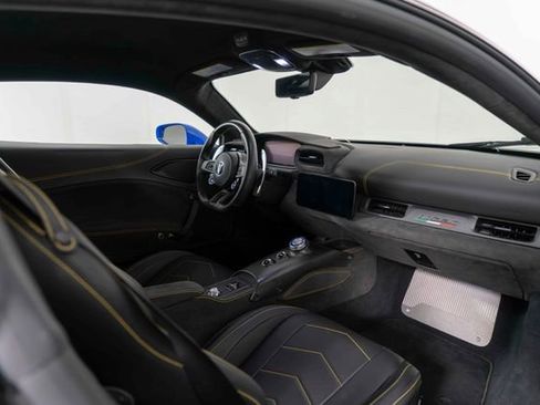 Used 2022 Maserati MC20 Coupe image 25