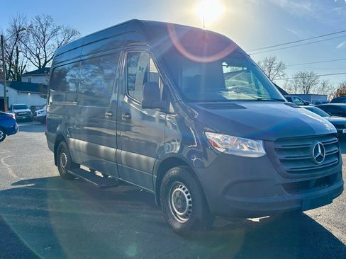 Used 2019 Mercedes-Benz Sprinter 144 image 4