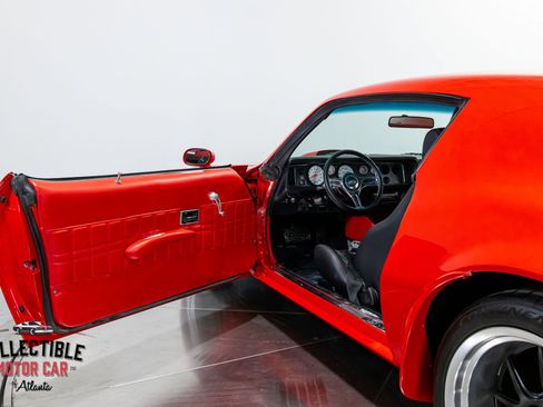 Used 2013 Chevrolet Camaro SS w/ SS Performance Package image 68