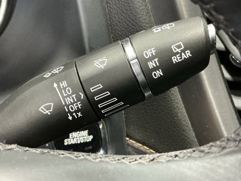 Used 2023 GMC Acadia AT4 w/ Technology Package image 27