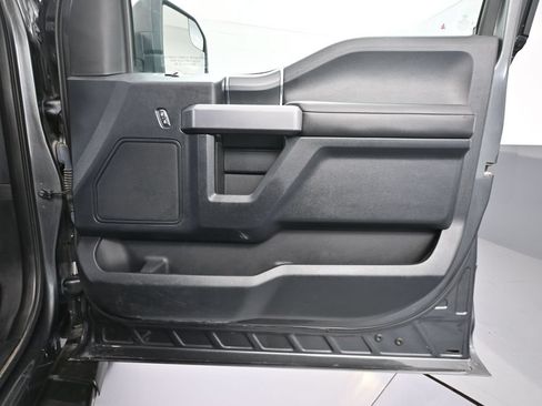 Used 2019 Ford F150 XLT w/ Equipment Group 302A Luxury AWD/4WD image 47