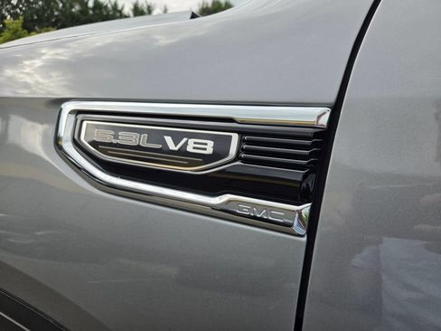 Used 2024 GMC Sierra 1500 Denali w/ Technology Package AWD/4WD image 11