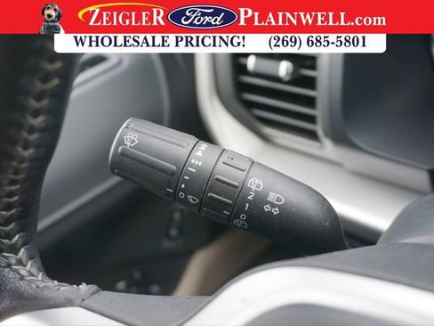 Used 2024 Ford Expedition XLT image 27