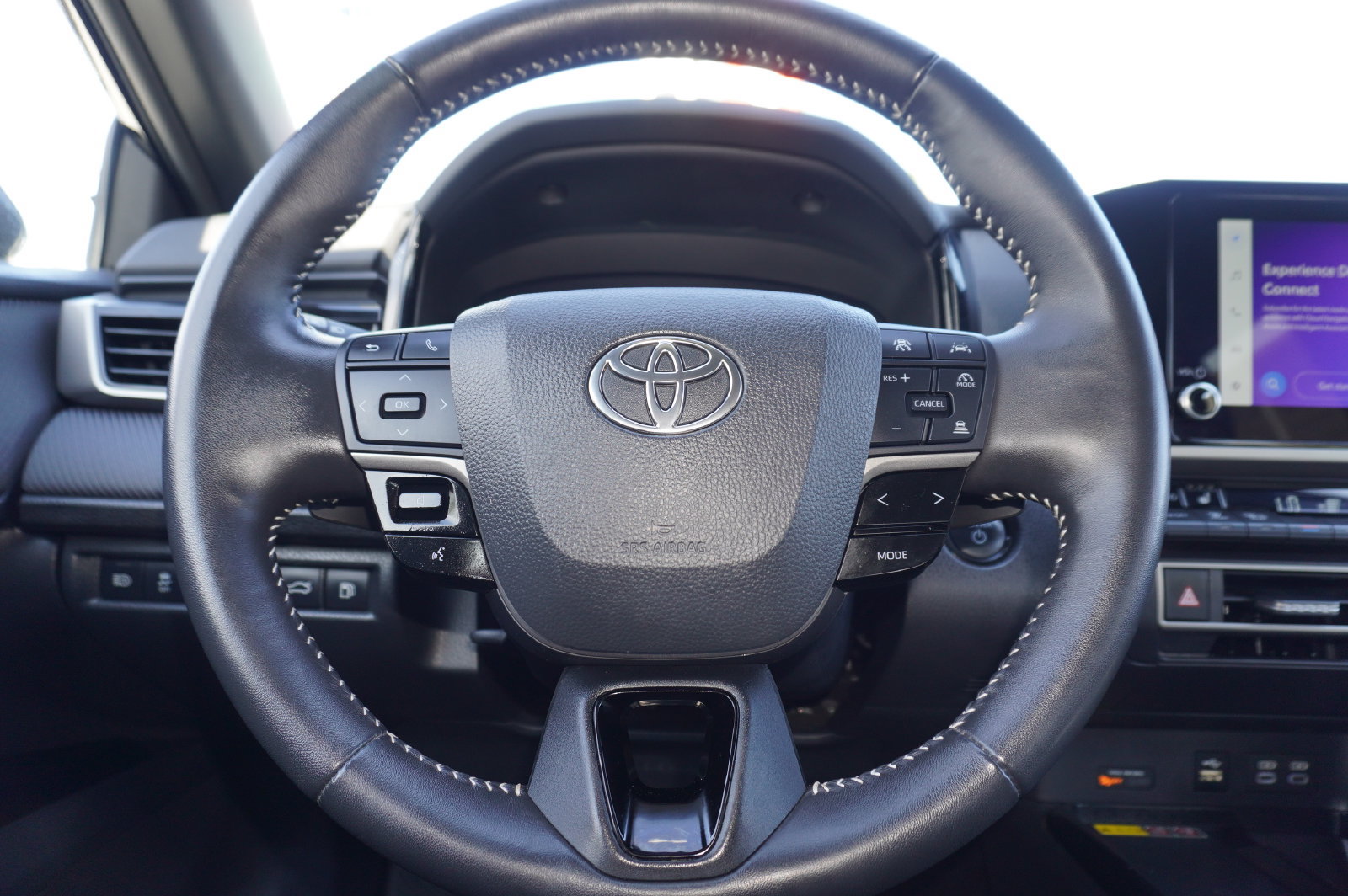 Certified 2025 Toyota Camry SE w/ Convenience Package AWD/4WD image 17