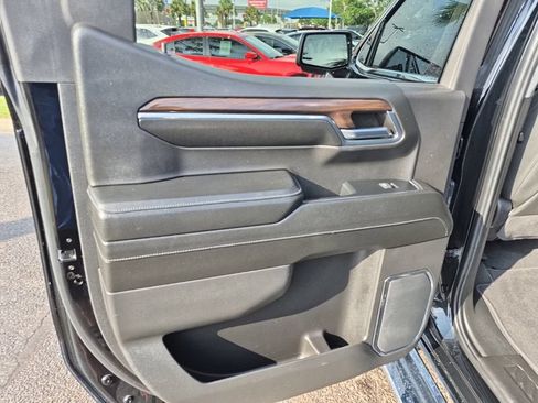 Used 2024 GMC Sierra 1500 SLT AWD/4WD image 16