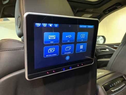 Used 2023 Cadillac Escalade Premium Luxury w/ Performance Package AWD/4WD image 78