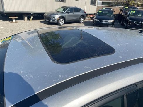 Used 2015 Ford Focus Titanium FWD image 10