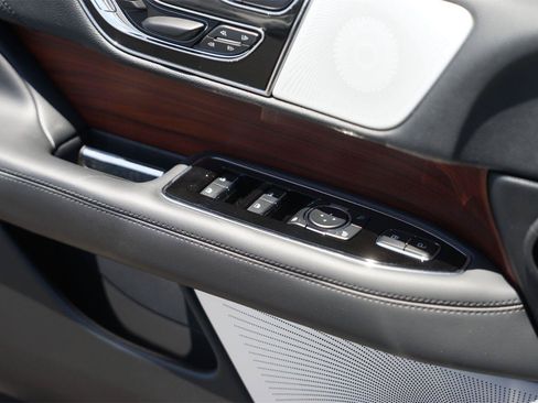 Used 2023 Lincoln Navigator Reserve AWD/4WD image 32