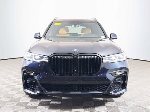Used 2022 BMW X7 xDrive40i w/ M Sport Package AWD/4WD image 2