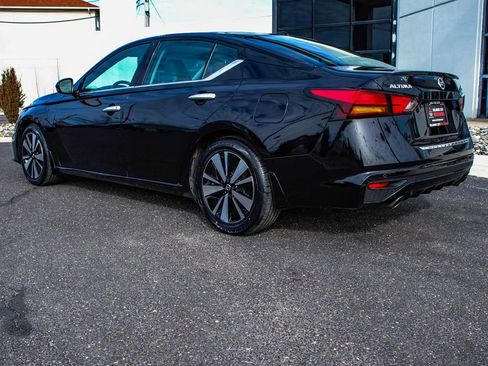 Used 2021 Nissan Altima 2.5 SL FWD image 4