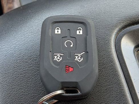 Used 2017 Chevrolet Suburban Premier image 32