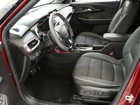 Used 2023 Chevrolet TrailBlazer RS AWD/4WD image 27