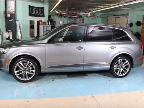 Used 2017 Audi Q7 3.0T Prestige image 4