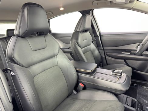 Used 2024 Nissan Ariya Engage image 35