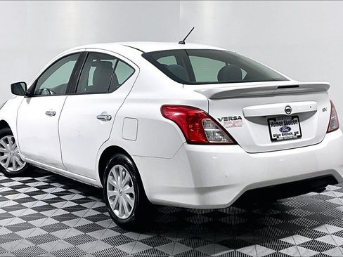 Used 2019 Nissan Versa SV FWD image 11