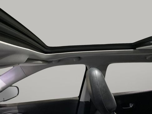 Used 2018 Jeep Compass Limited w/ Navigation Group image 13