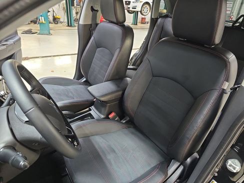 Used 2025 Mitsubishi Outlander Sport SE image 15