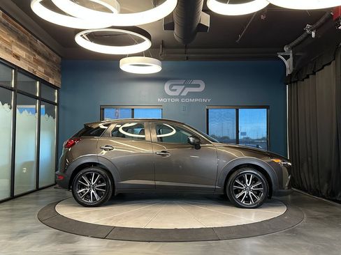 Used 2018 MAZDA CX-3 Touring AWD/4WD image 2