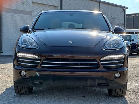 Used 2014 Porsche Cayenne Platinum Edition image 11