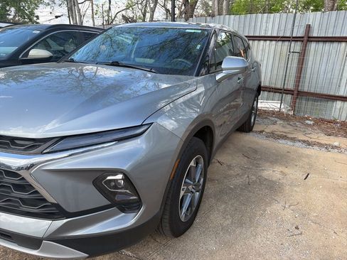 Used 2025 Chevrolet Blazer LT image 1