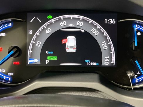 Used 2025 Toyota RAV4 LE AWD/4WD image 22