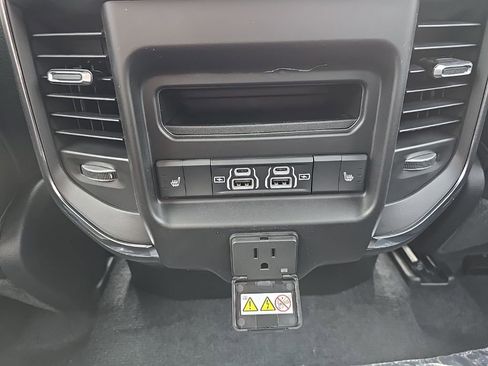 New 2026 RAM 1500 Laramie AWD/4WD image 46