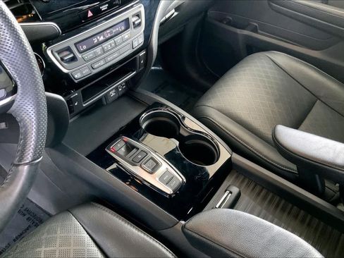 Used 2019 Honda Passport Touring image 17