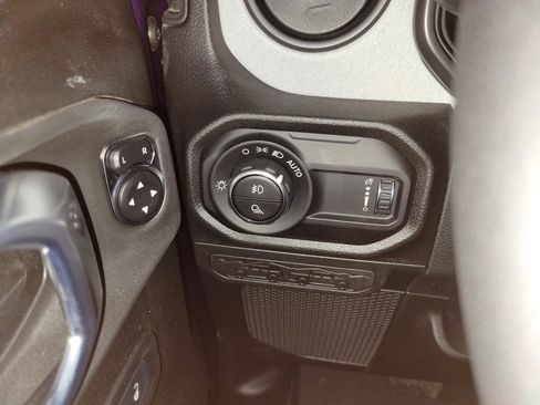 New 2026 Jeep Gladiator Sport image 10