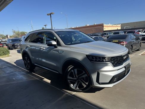 Used 2023 Kia Sorento EX image 5
