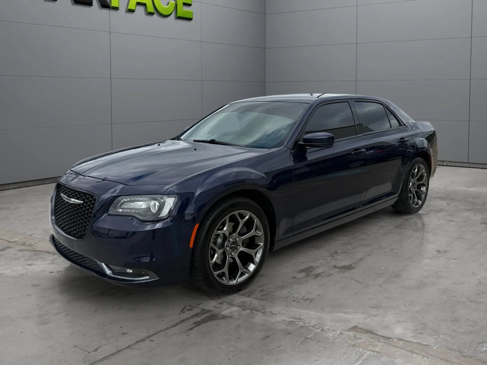 Used 2016 Chrysler 300 S RWD image 6