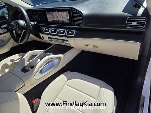 Used 2024 Mercedes-Benz GLS 450 4MATIC image 22
