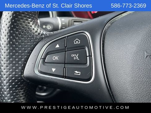Used 2018 Mercedes-Benz GLC 300 4MATIC image 32
