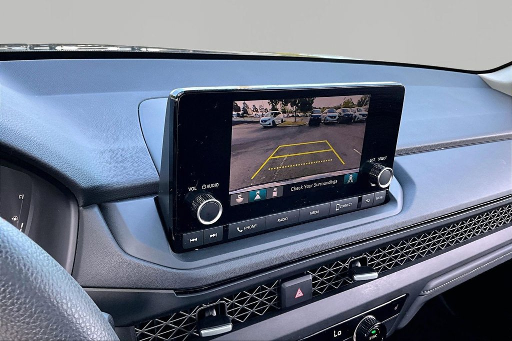 Used 2025 Honda Accord SE image 13