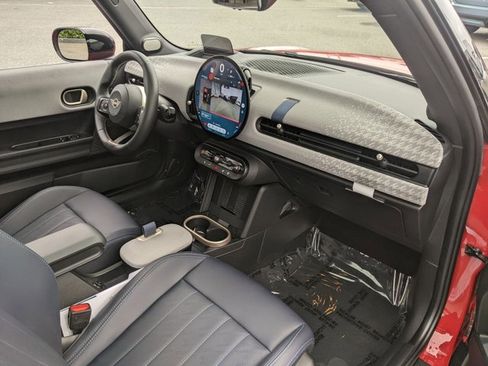 Certified 2025 MINI Cooper S image 19