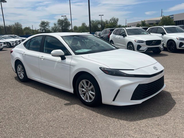 Used 2025 Toyota Camry LE FWD image 1
