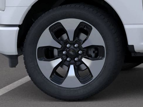 New 2025 Ford F150 Lightning Platinum image 19