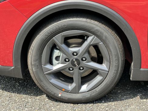 New 2026 Kia K4 FWD image 17