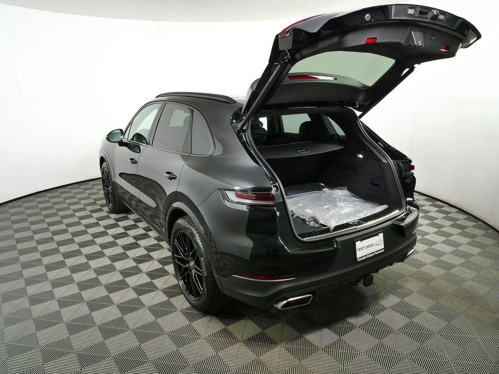 New 2026 Porsche Cayenne AWD/4WD image 27