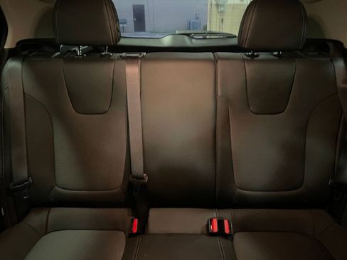 Used 2025 Buick Encore GX Preferred image 38