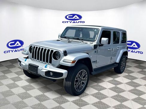 Used 2023 Jeep Wrangler Unlimited Sahara AWD/4WD image 9