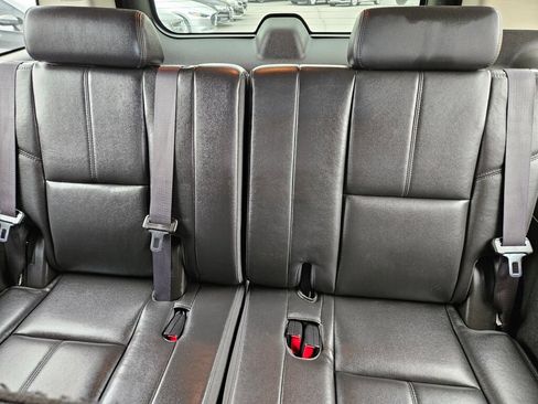 Used 2014 Chevrolet Suburban LT AWD/4WD image 10
