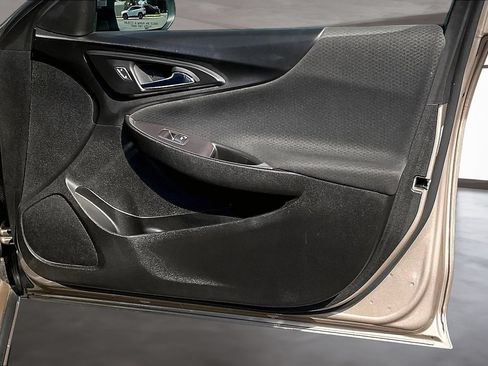 Used 2022 Chevrolet Malibu LT FWD image 30